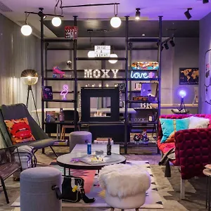 Moxy Old Town Hotel Bukarest